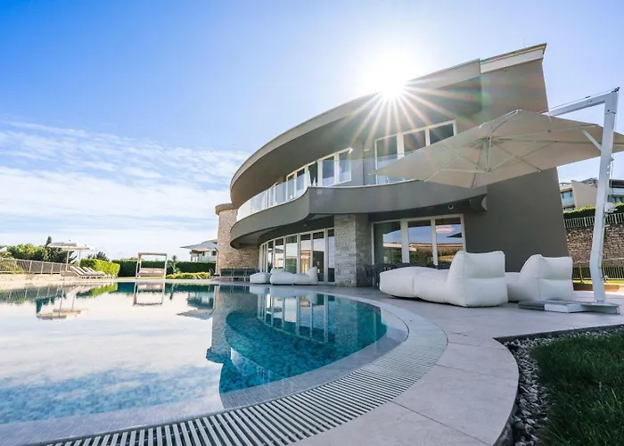 Grand Adriatic Situated Within Luxury Golf & Adriatic Villa *