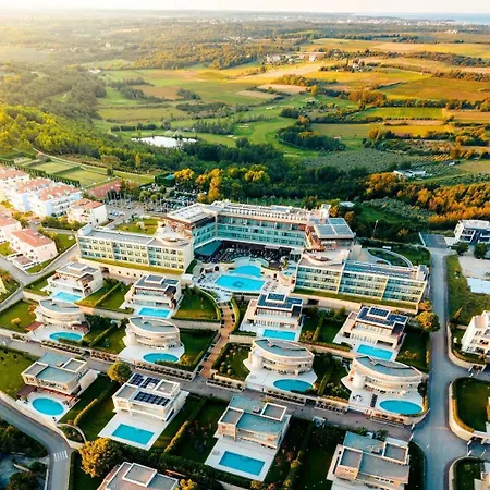 Grand Adriatic Situated Within Luxury Golf & Kempinski Adriatic *